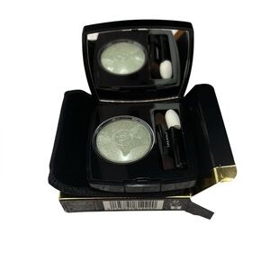 CHANEL Jade Facette Metallic Shadow